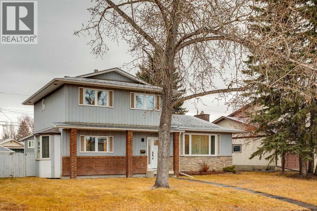 Single Family House for Sale in  Lake Ontario Drive SE Lake Bonavista Calgary 