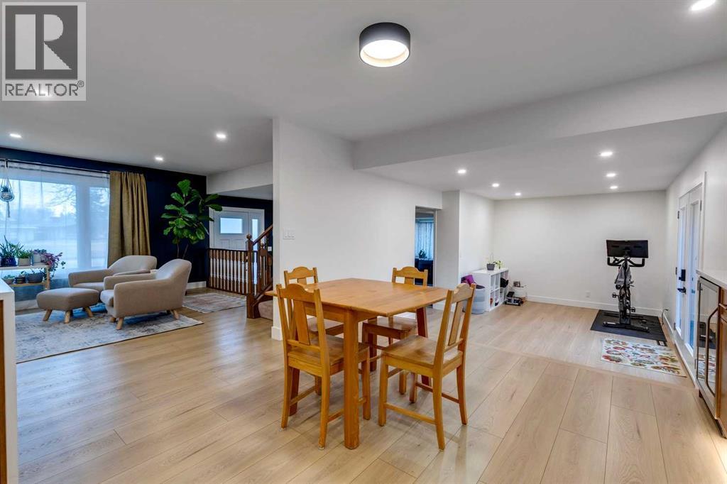 Single Family House for Sale in  Lake Ontario Drive SE Lake Bonavista Calgary 