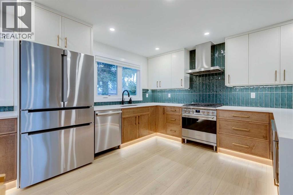 Single Family House for Sale in  Lake Ontario Drive SE Lake Bonavista Calgary 