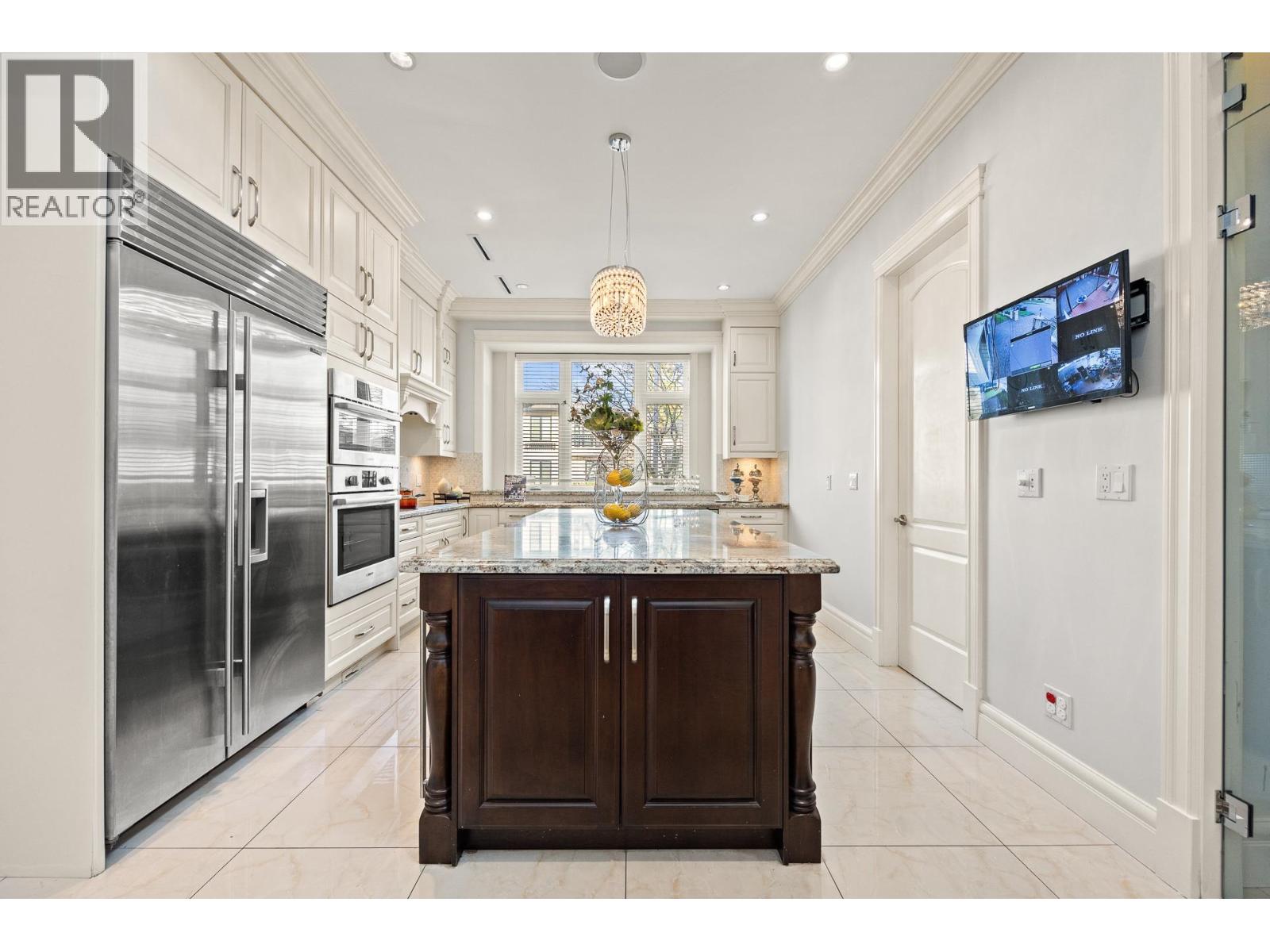 6100 RIVERDALE Drive, Richmond