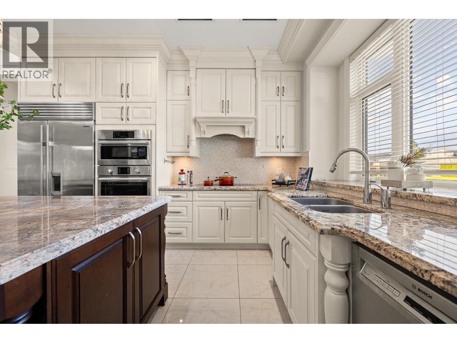 6100 RIVERDALE Drive, Richmond