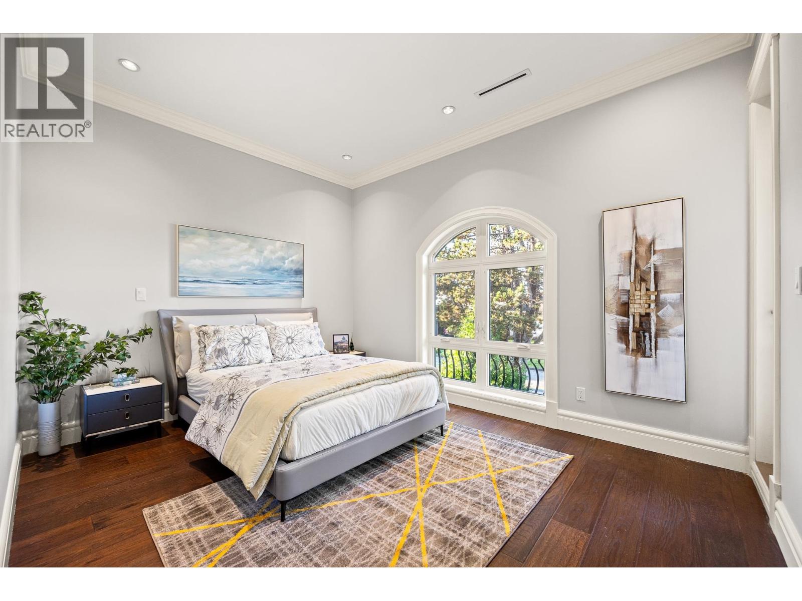 6100 RIVERDALE Drive, Richmond