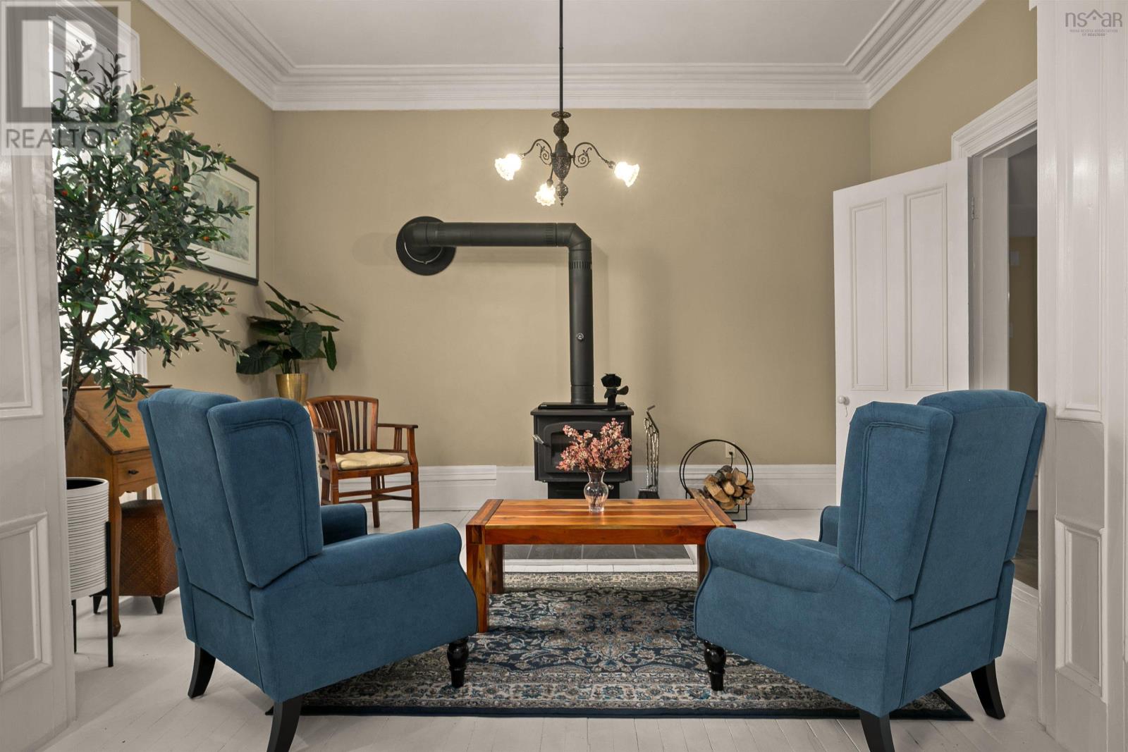 Property 13 of 50 of 202 Washington Street