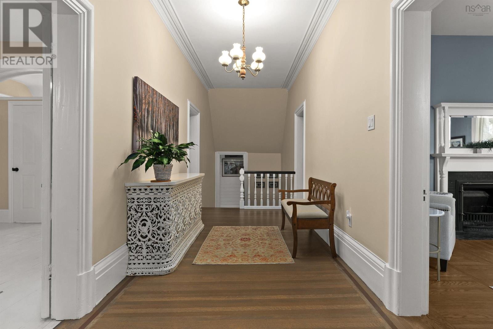 Property 24 of 50 of 202 Washington Street