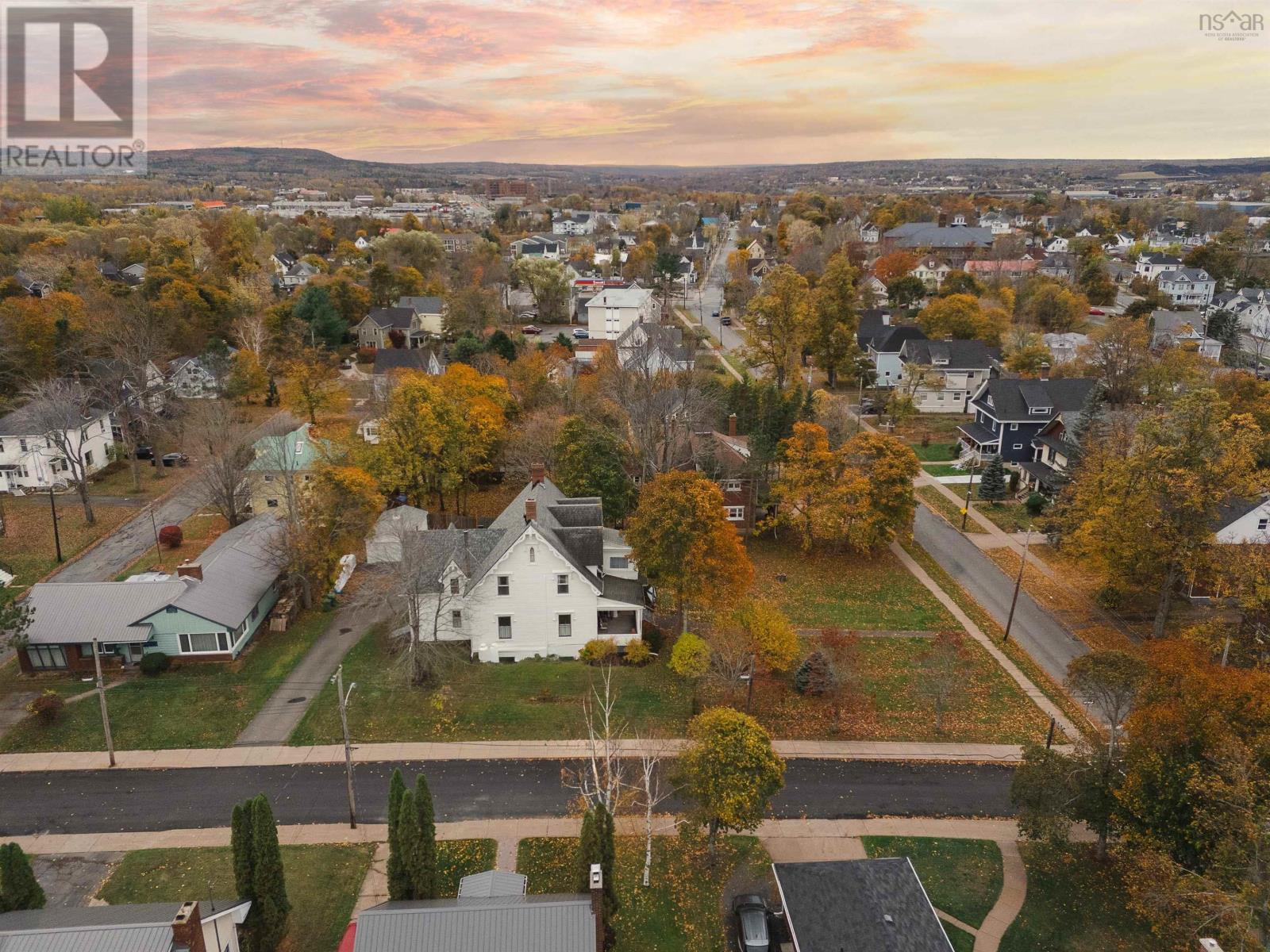 Property 45 of 50 of 202 Washington Street