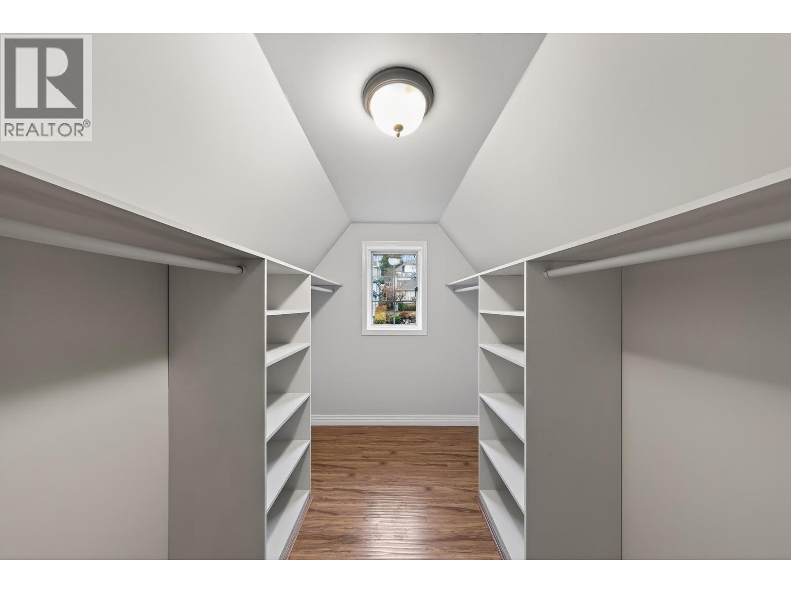 2562 FUCHSIA PLACE, Coquitlam