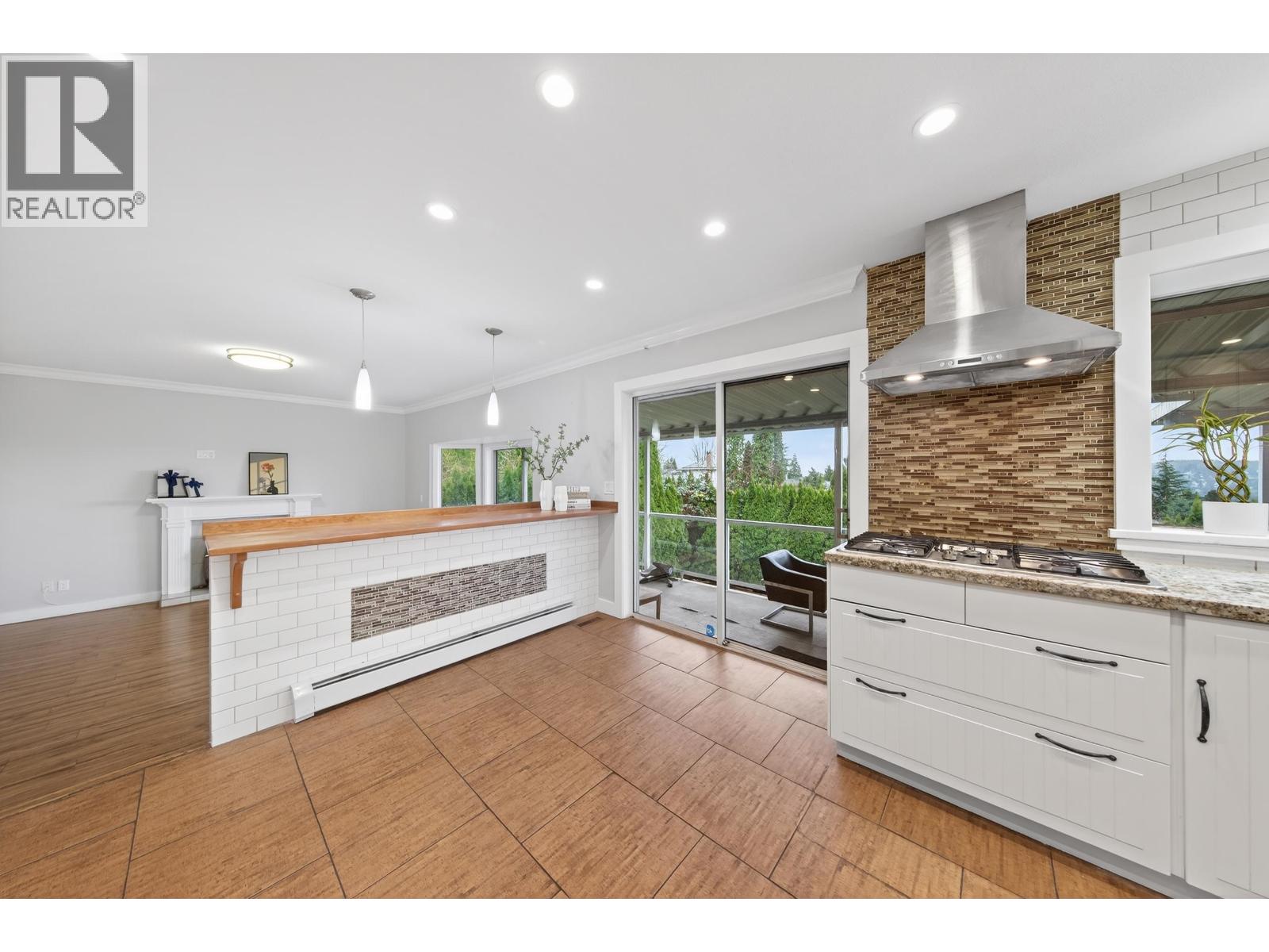 2562 FUCHSIA PLACE, Coquitlam