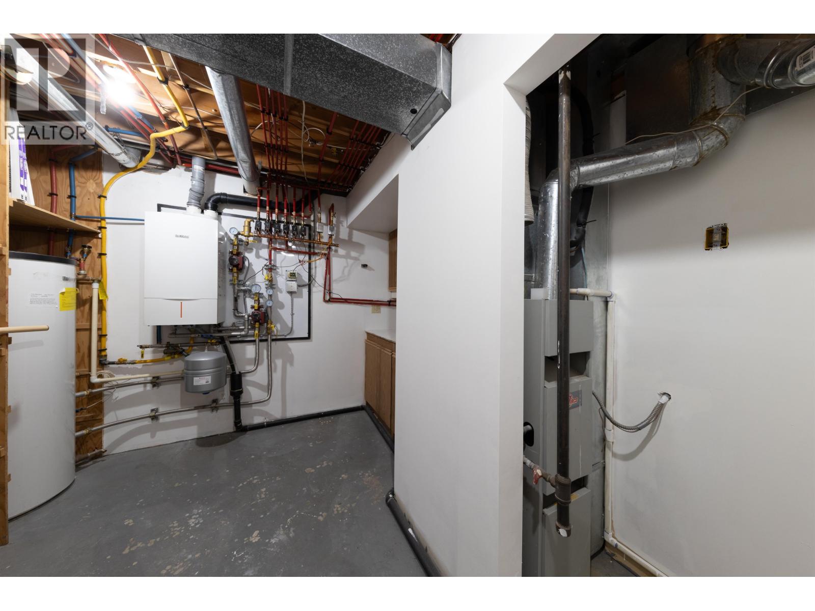 2562 FUCHSIA PLACE, Coquitlam