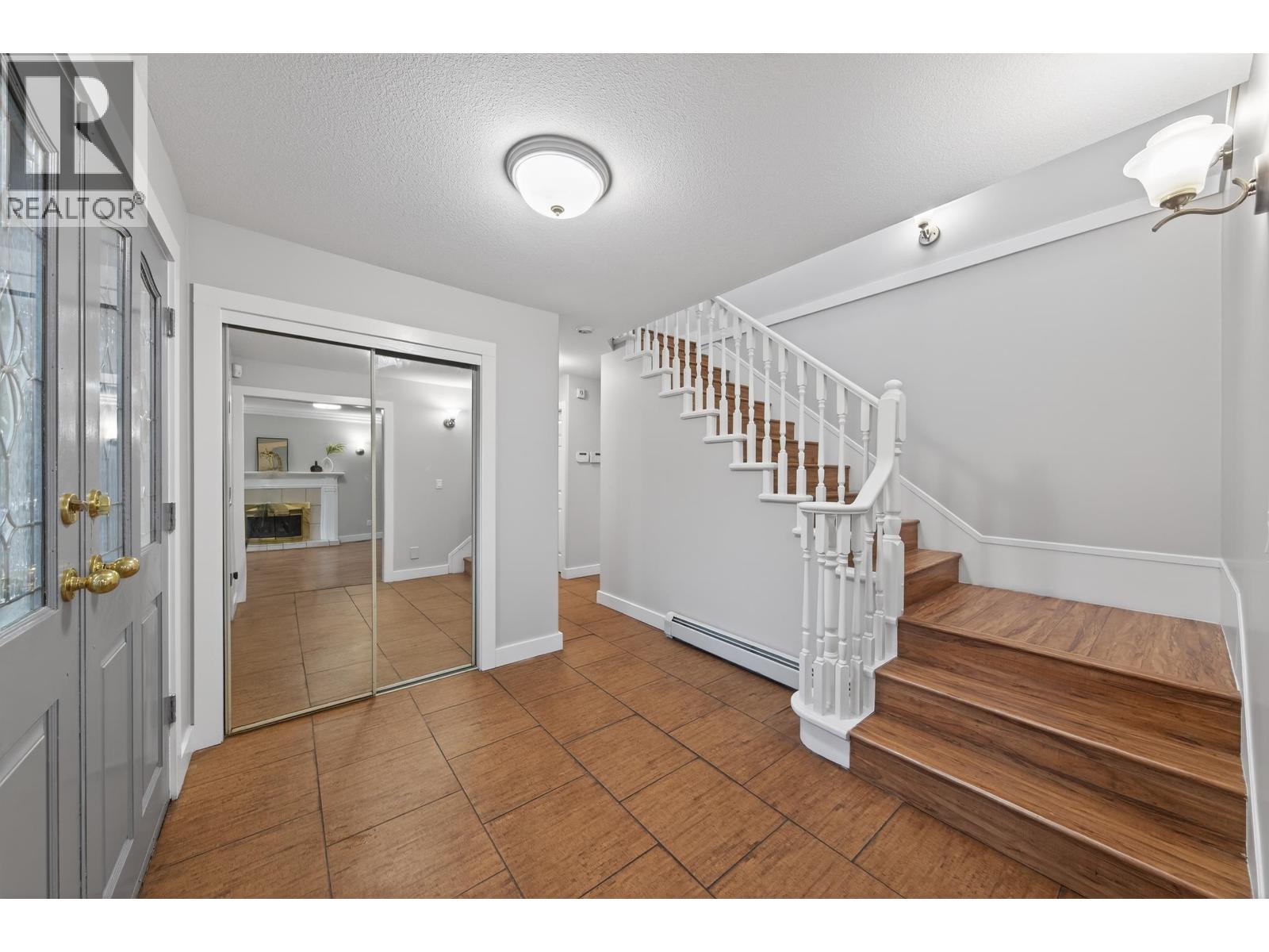 2562 FUCHSIA PLACE, Coquitlam