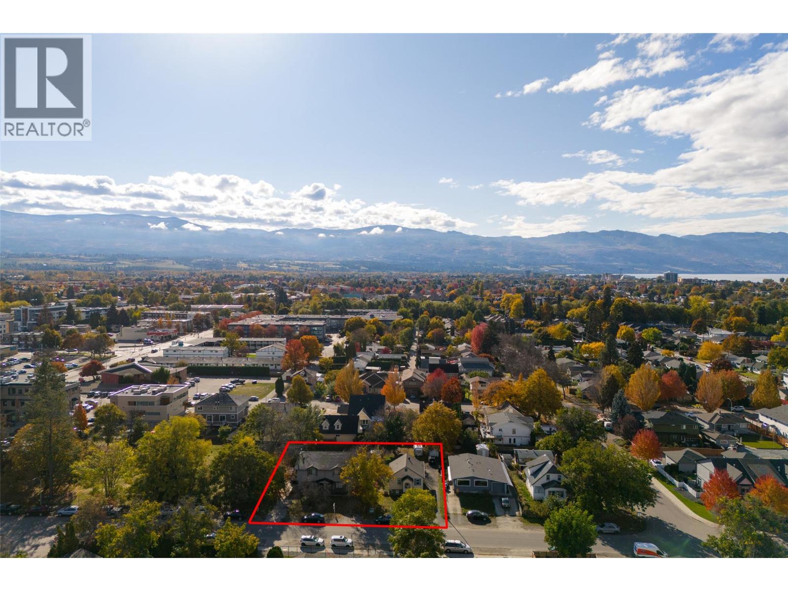  1025 Laurier Avenue, Kelowna