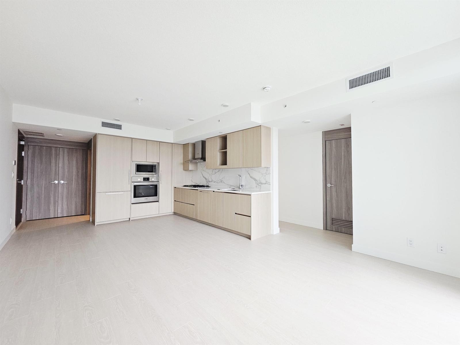 2709 13768 100 AVENUE, Surrey