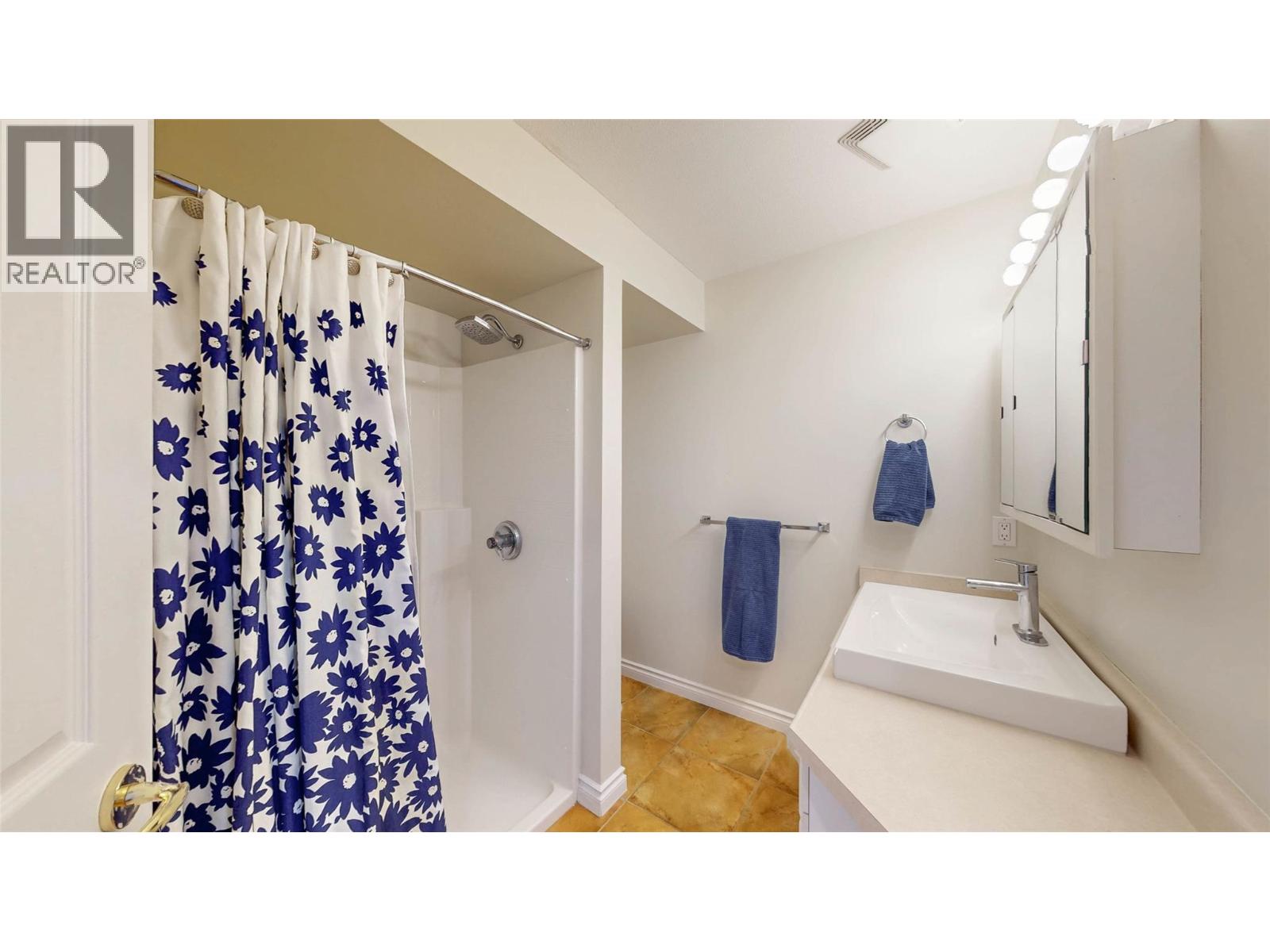 6805 Cottonwood Drive Unit# 206, Osoyoos