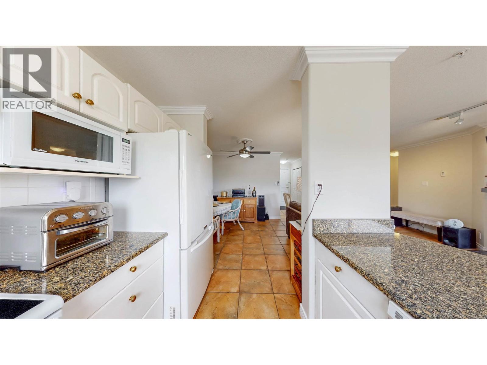 6805 Cottonwood Drive Unit# 206, Osoyoos