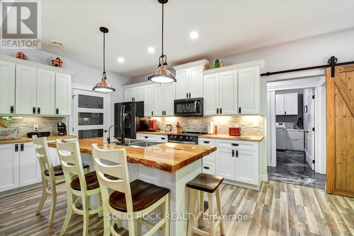 400 PIGDEN ROAD - 12