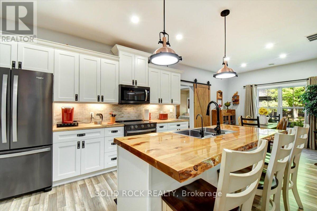 400 PIGDEN ROAD - 14