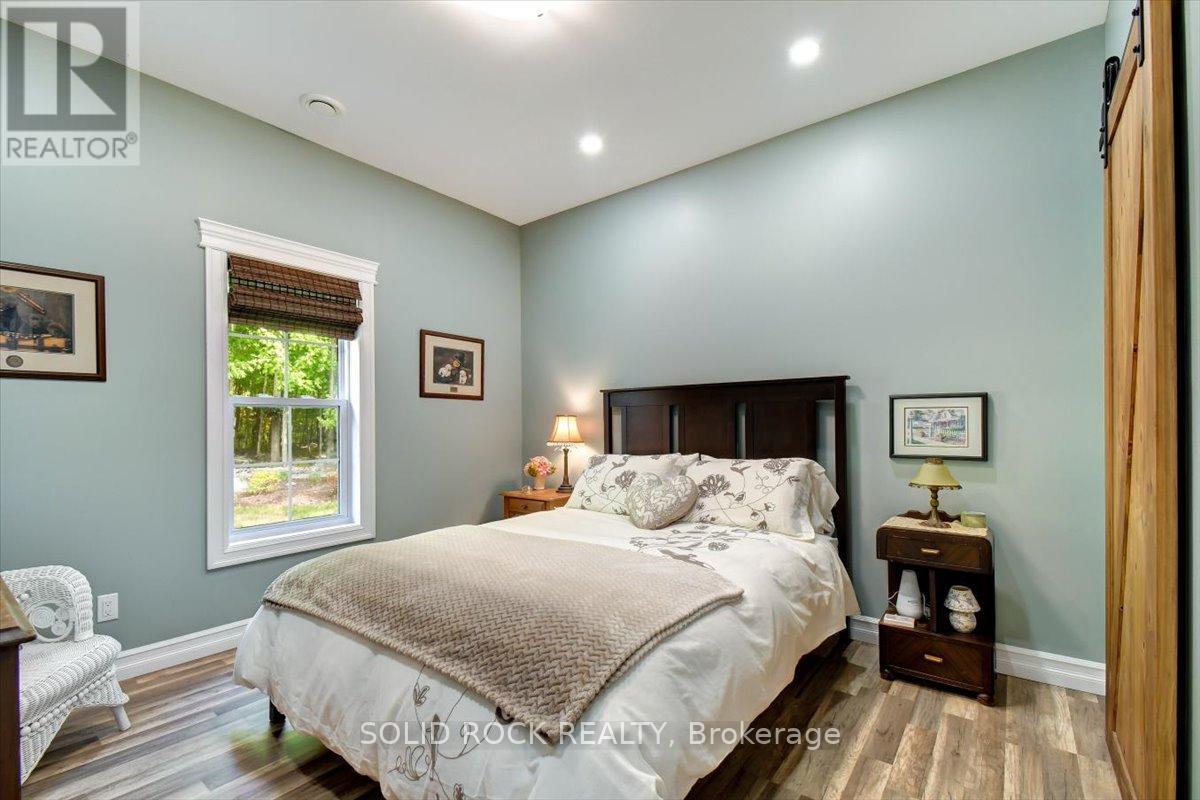 400 PIGDEN ROAD - 18