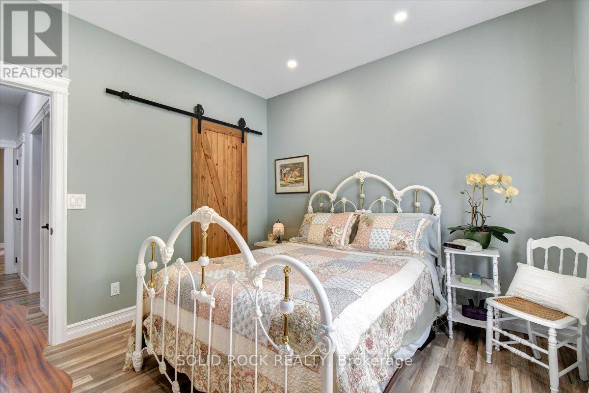 400 PIGDEN ROAD - 20