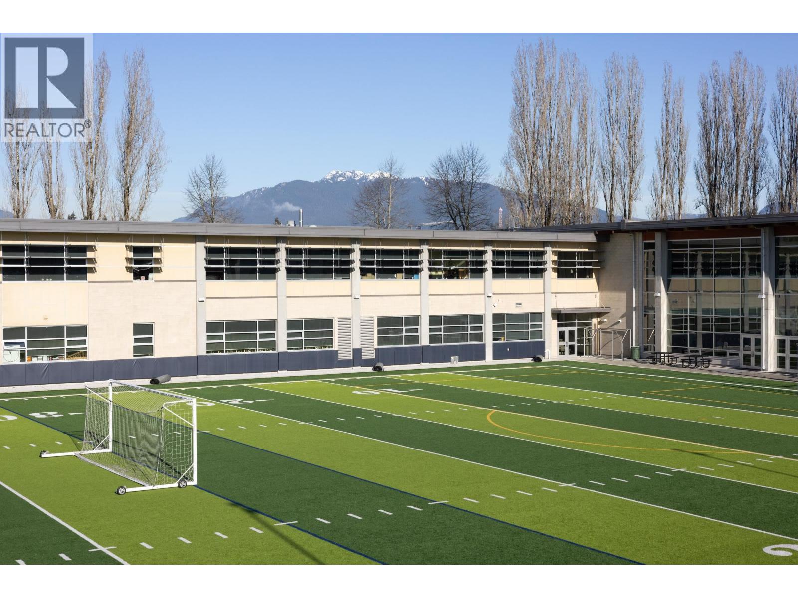 2382 E 5TH AVENUE, Vancouver