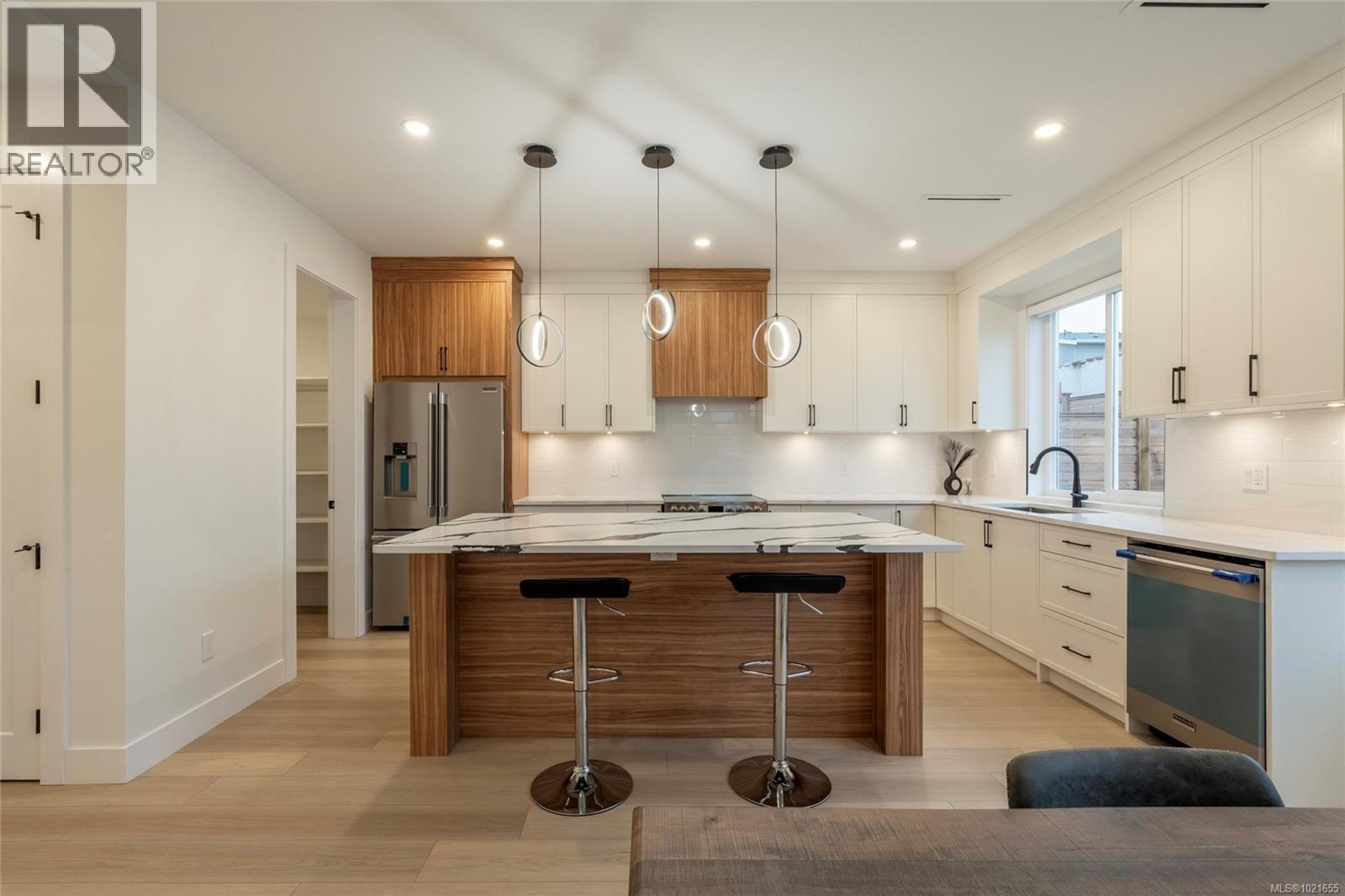 2346 Swallow Pl, Langford