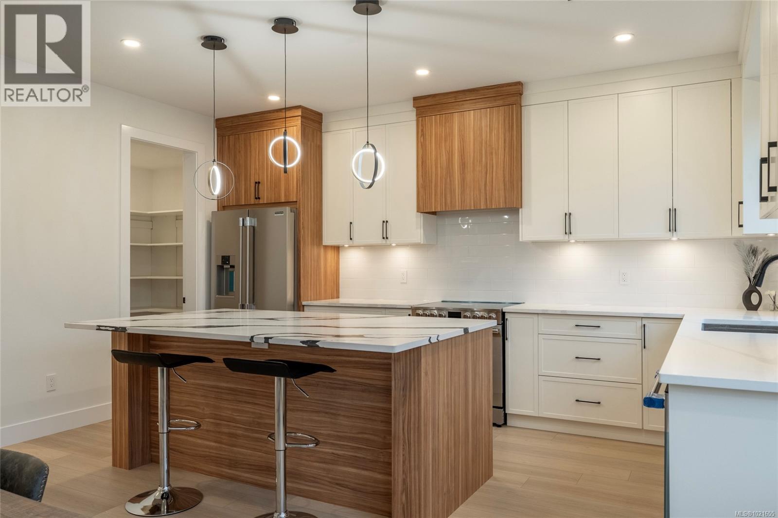 2346 Swallow Pl, Langford