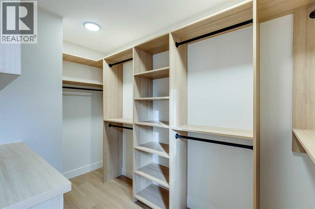 Single Family House for Sale in  Cedarwood Park SW Cedarbrae Calgary 