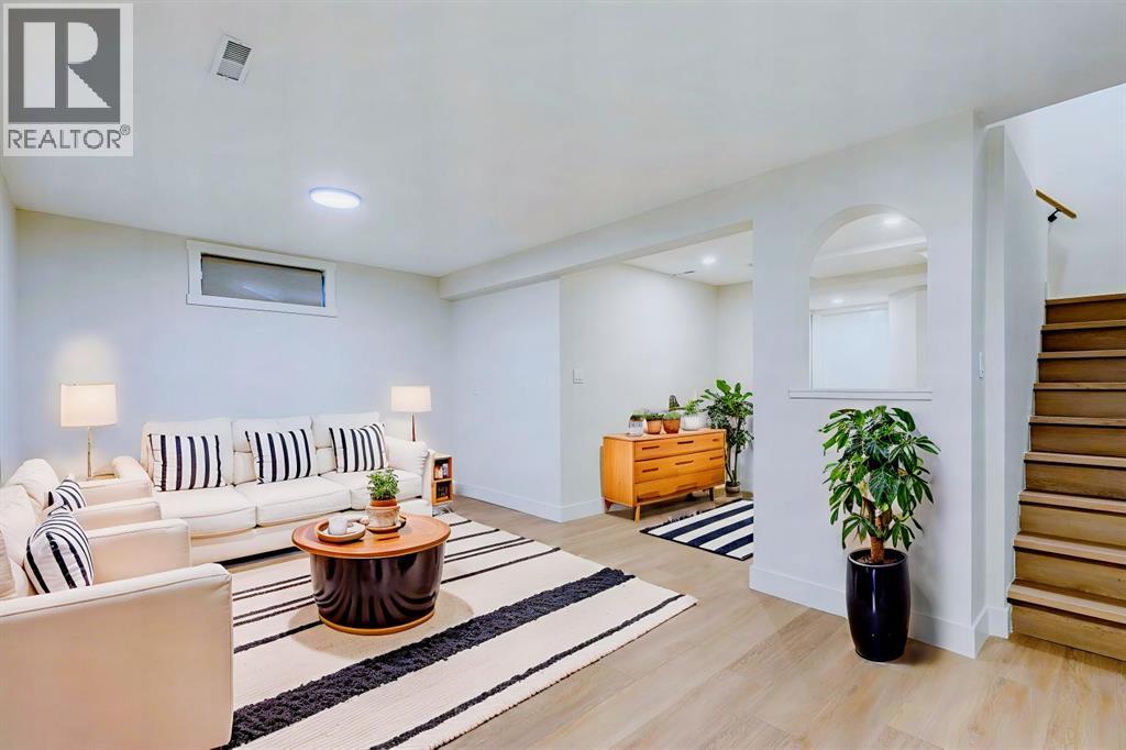 Single Family House for Sale in  Cedarwood Park SW Cedarbrae Calgary 