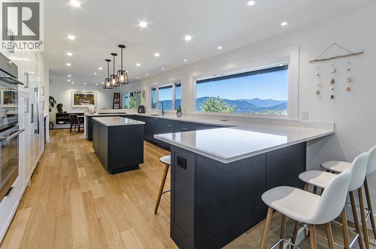 5237 TIMBERFEILD ROAD, West Vancouver
