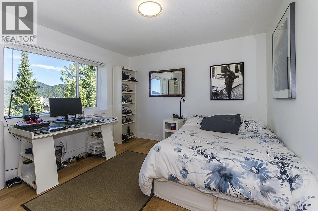 5237 TIMBERFEILD ROAD, West Vancouver