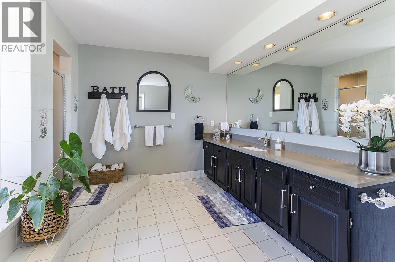 5237 TIMBERFEILD ROAD, West Vancouver