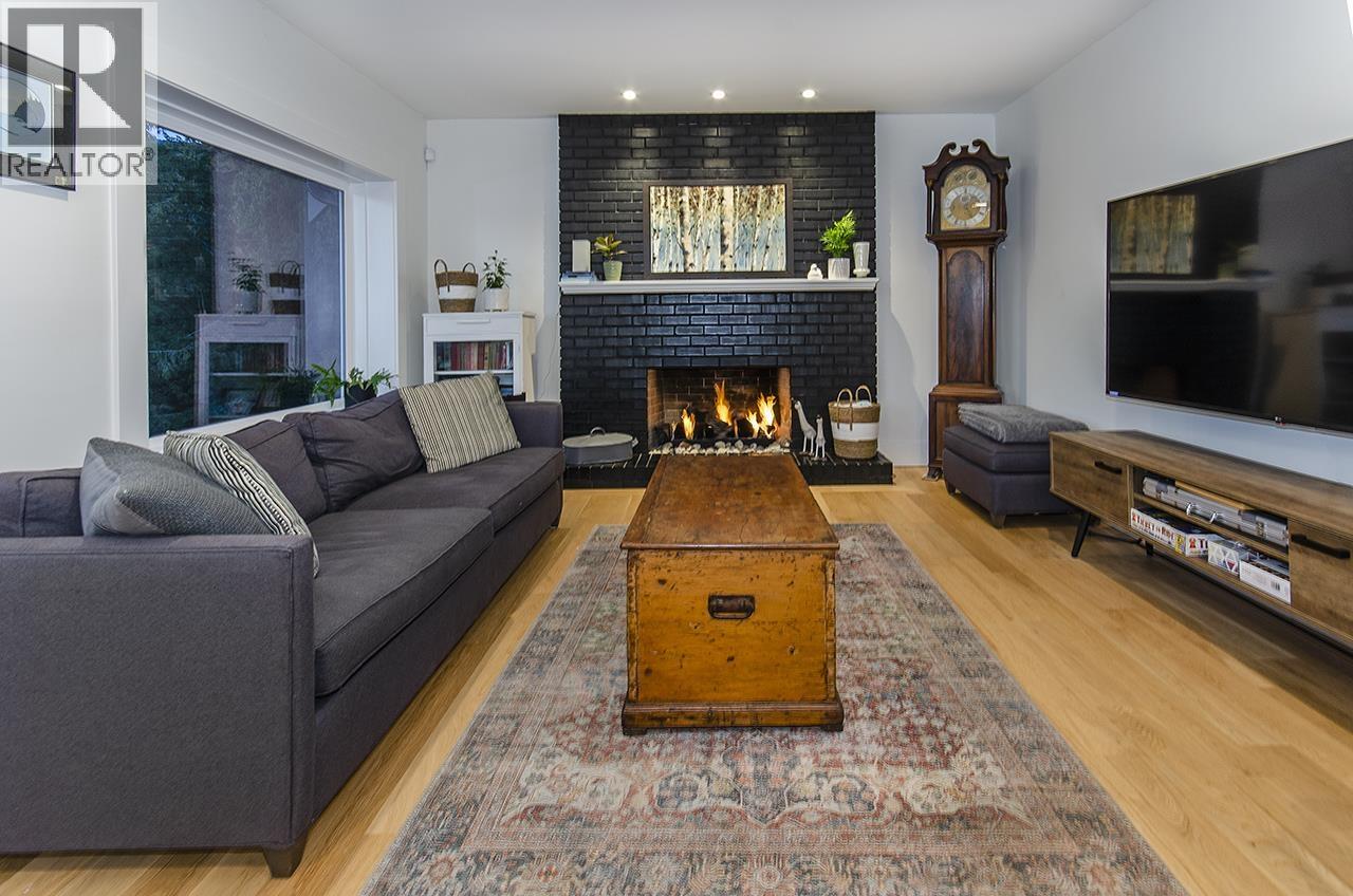 5237 TIMBERFEILD ROAD, West Vancouver