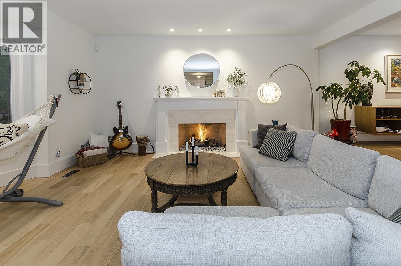 5237 TIMBERFEILD ROAD, West Vancouver