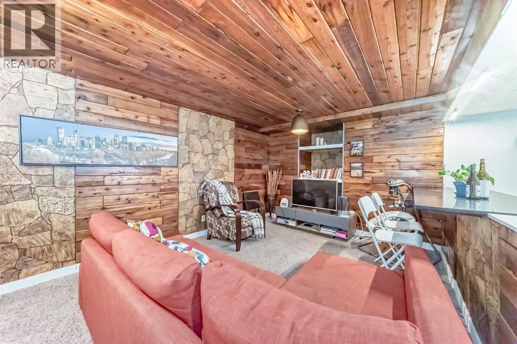 Single Family House Bungalow for Sale in  Templeside Circle NE Temple Calgary 