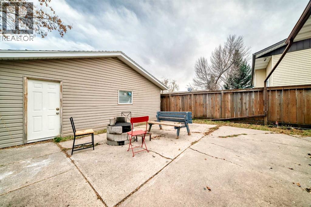 Single Family House Bungalow for Sale in  Templeside Circle NE Temple Calgary 