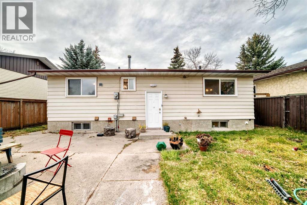 Single Family House Bungalow for Sale in  Templeside Circle NE Temple Calgary 