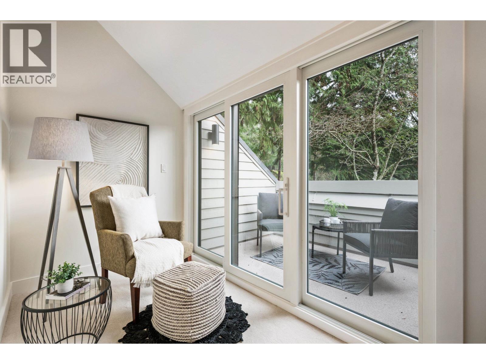 25 4957 MARINE DRIVE, West Vancouver