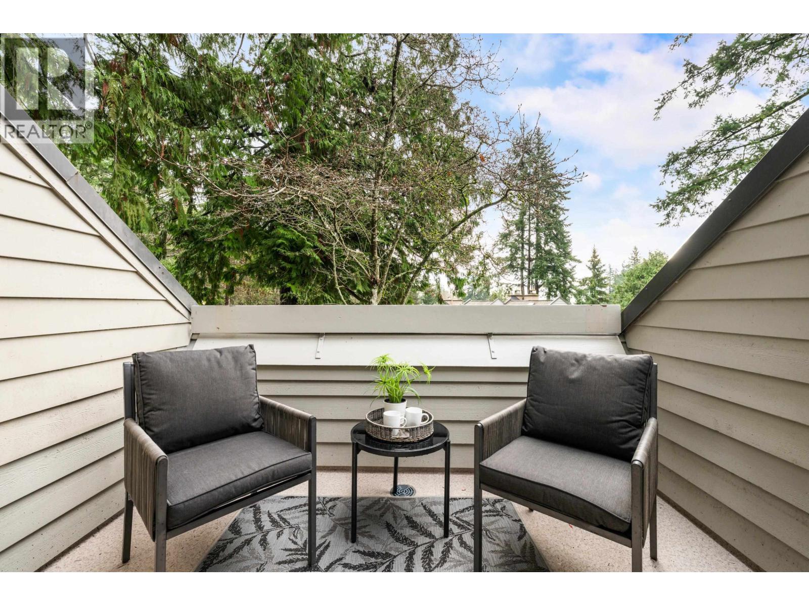 25 4957 MARINE DRIVE, West Vancouver