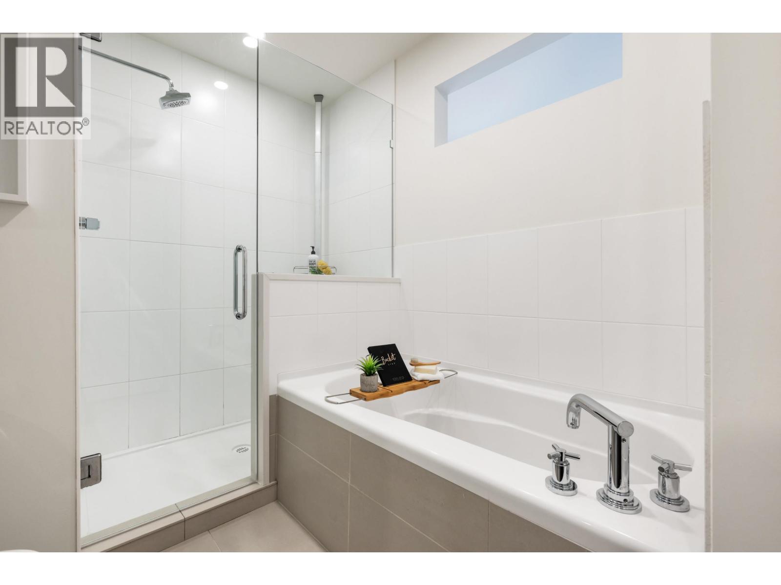 25 4957 MARINE DRIVE, West Vancouver