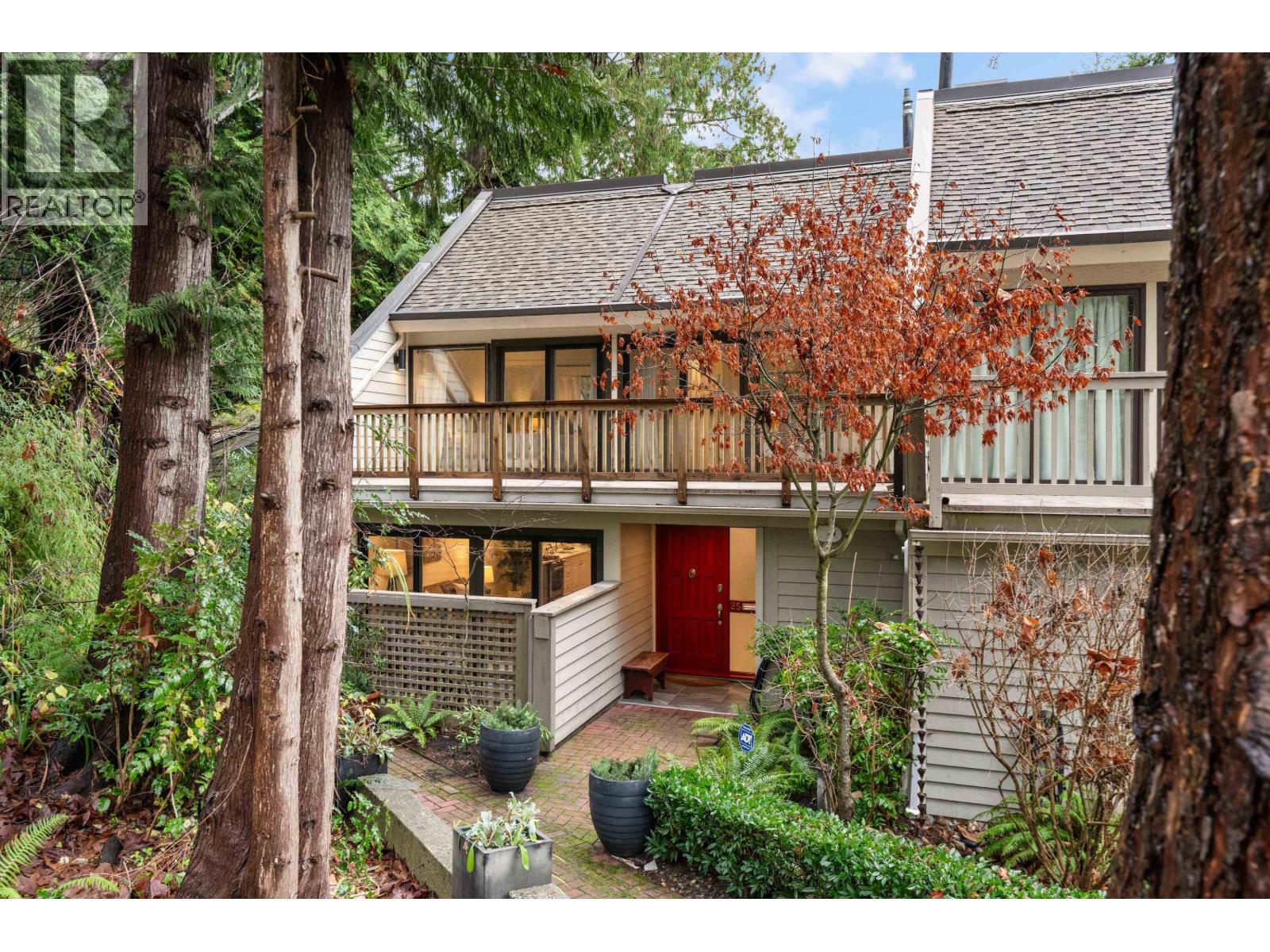 25 4957 MARINE DRIVE, West Vancouver