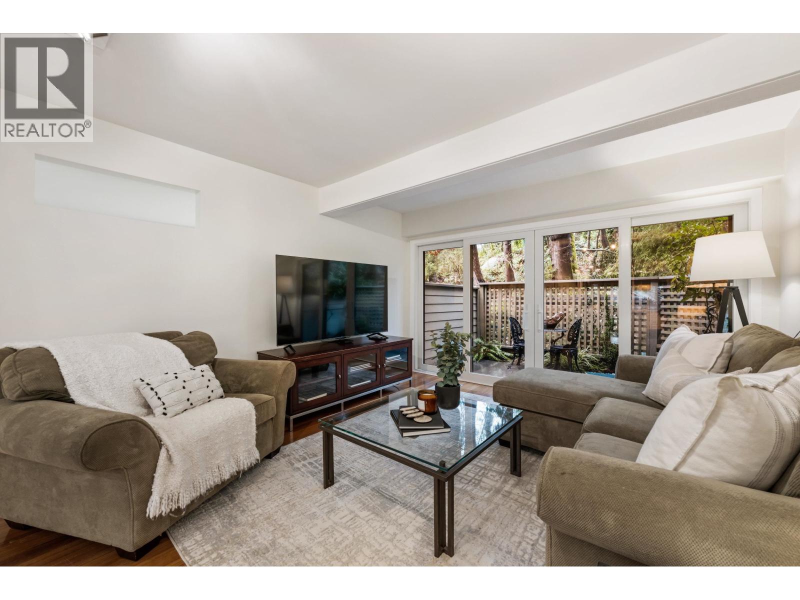 25 4957 MARINE DRIVE, West Vancouver