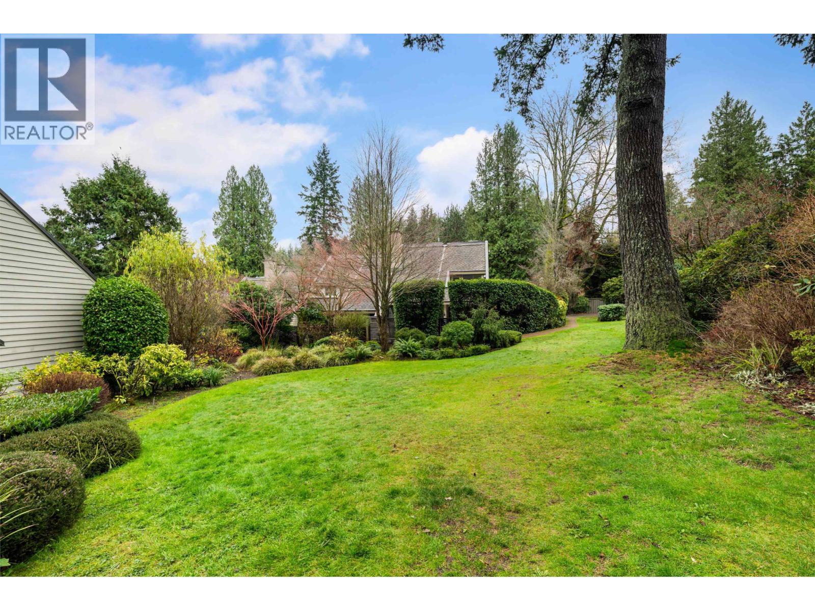 25 4957 MARINE DRIVE, West Vancouver