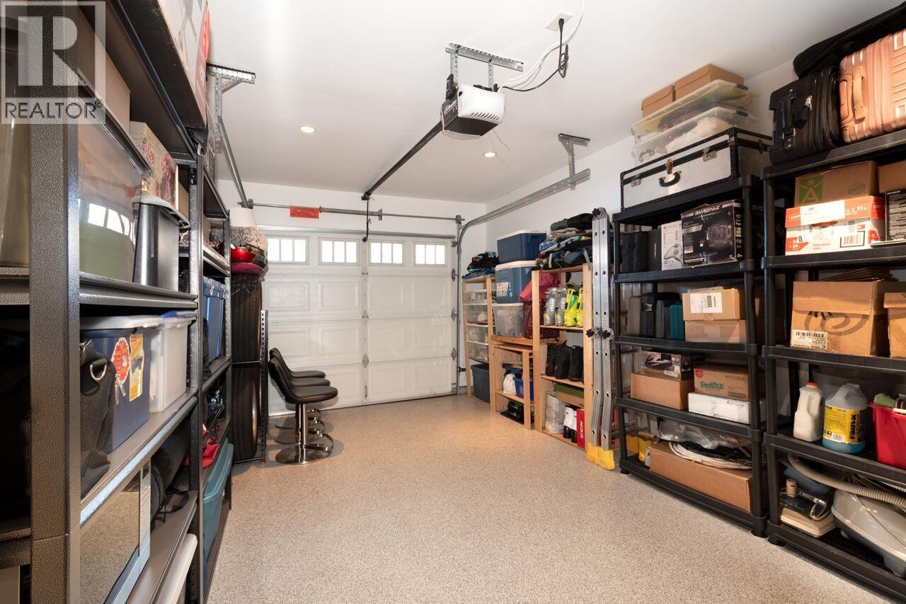 250 E 10TH STREET, North Vancouver