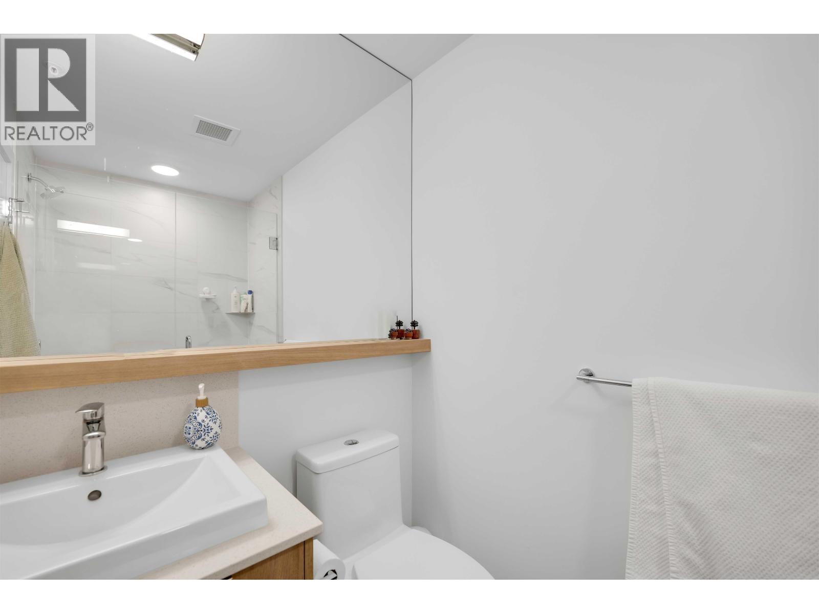 607 1365 VICTORIA STREET, Squamish