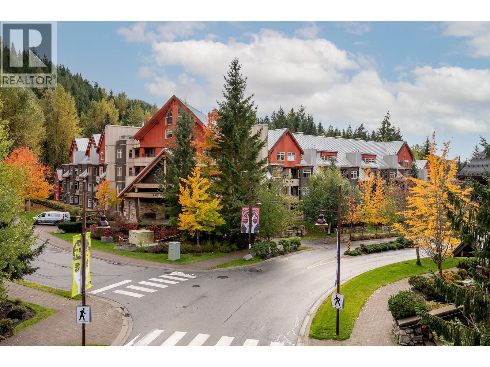 322 2050 LAKE PLACID ROAD, Whistler