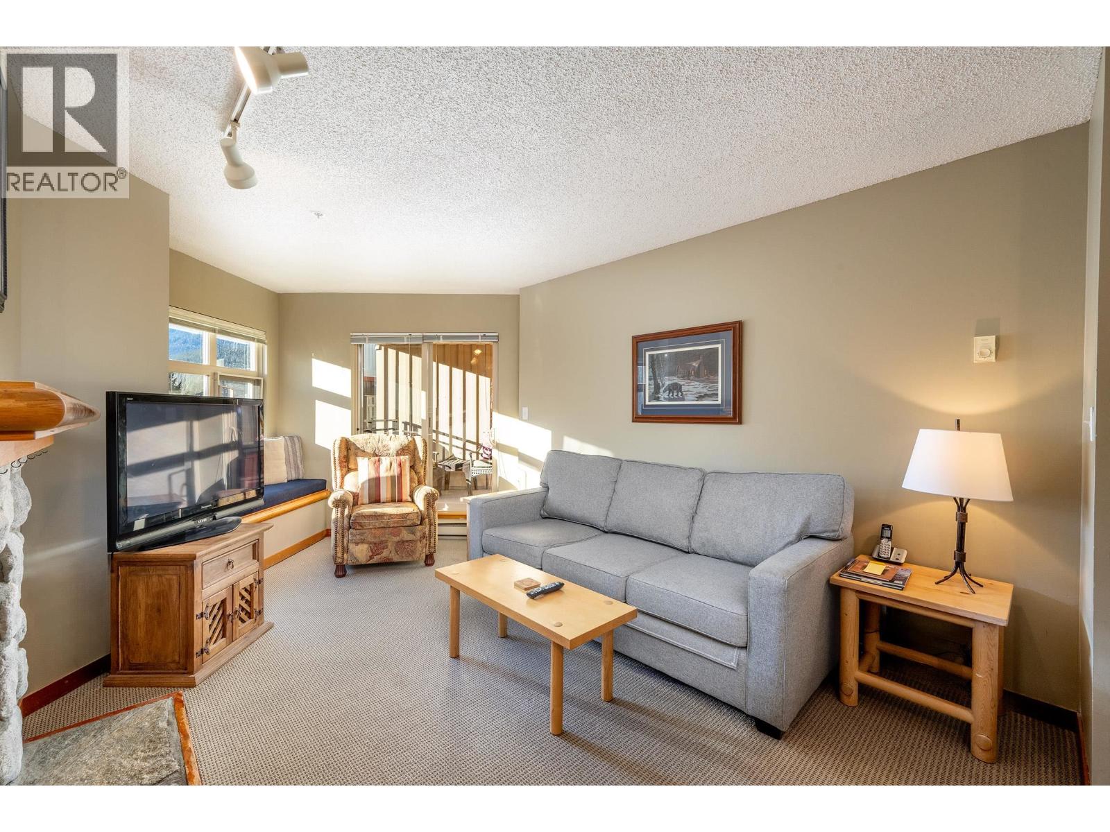 322 2050 LAKE PLACID ROAD, Whistler