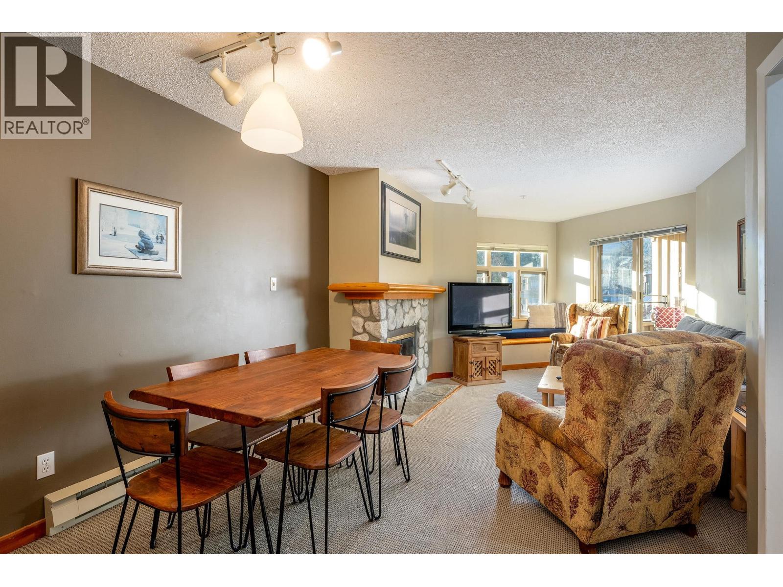 322 2050 LAKE PLACID ROAD, Whistler