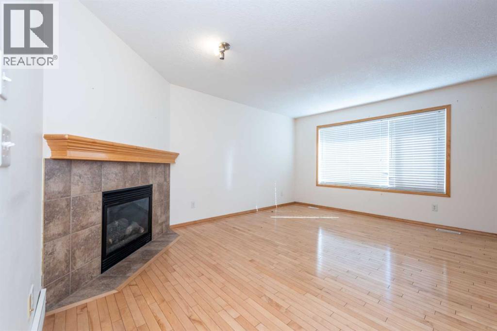 Single Family House for Sale in  Royal Birkdale Crescent NW Royal Oak Calgary 