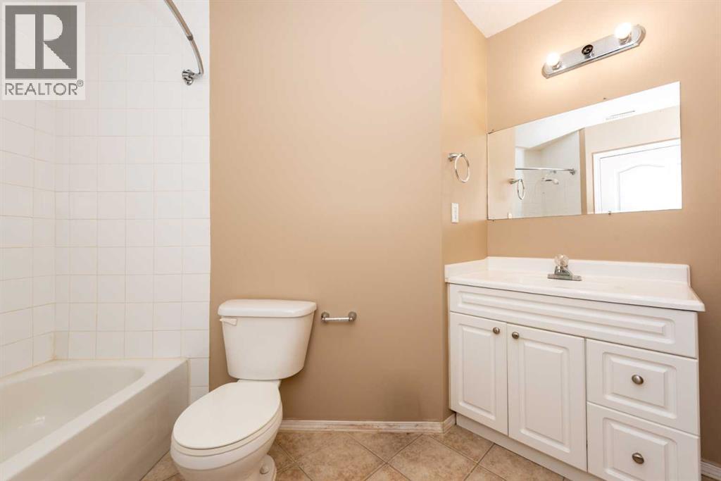 Single Family House for Sale in  Royal Birkdale Crescent NW Royal Oak Calgary 