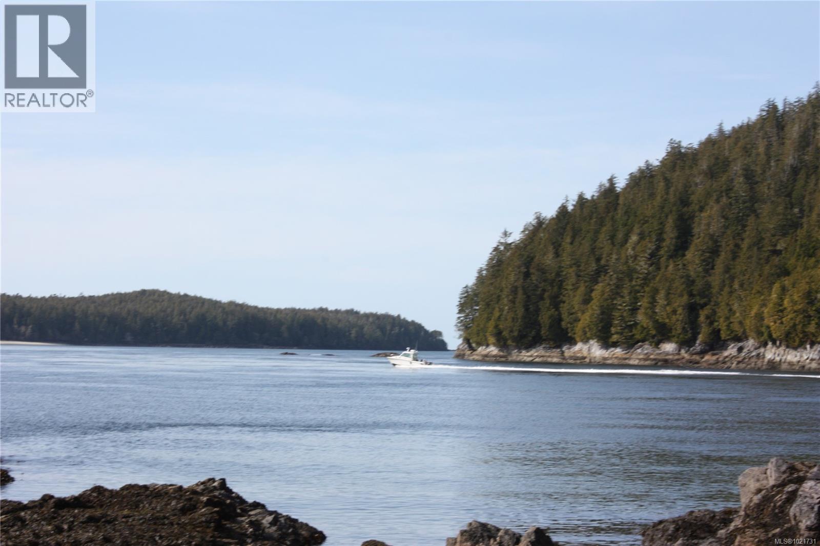 200 Campbell St, Tofino