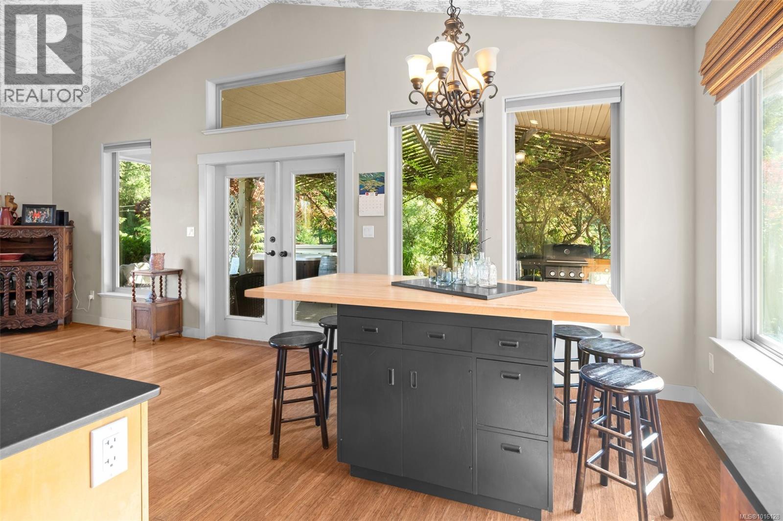 3700 Hankins Rd, Duncan