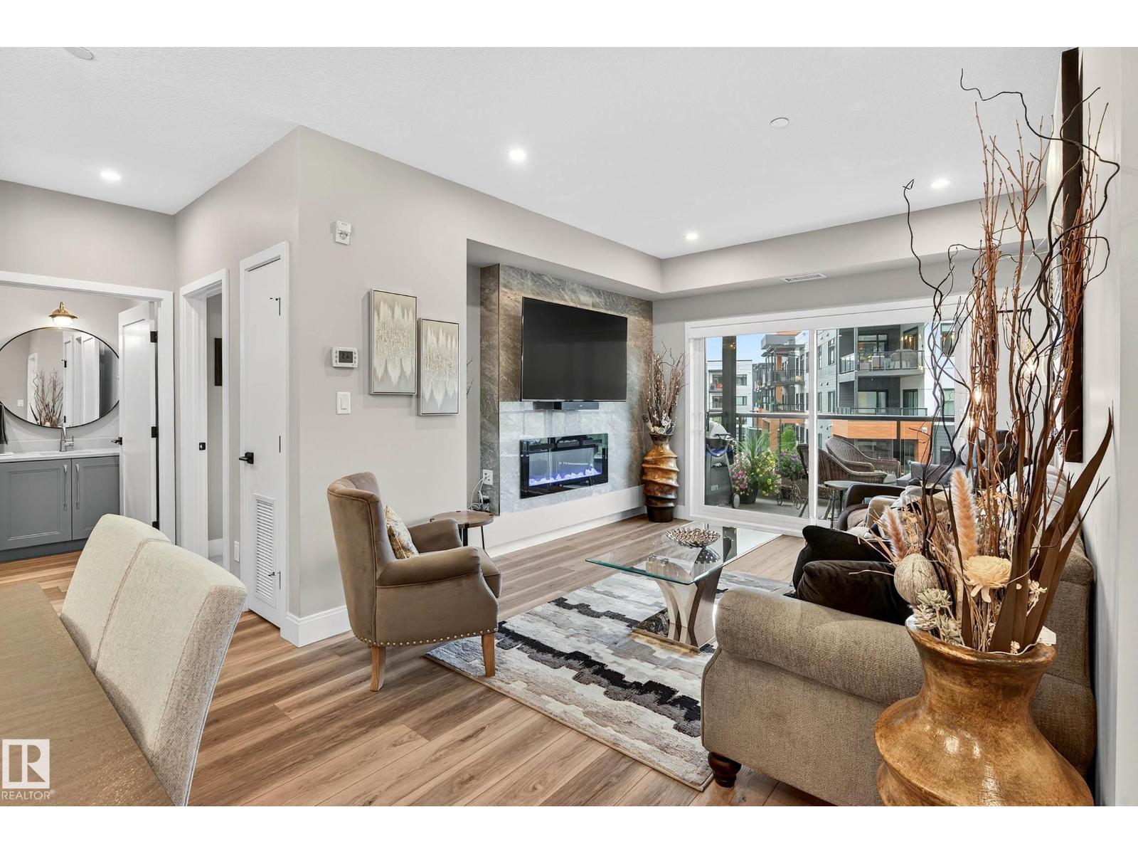 #303 7463 MAY CM NW, Edmonton